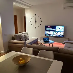 Proper Tirana